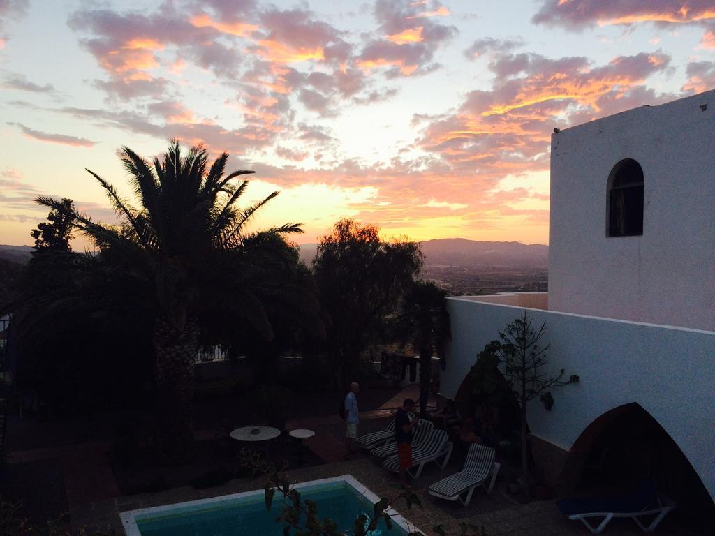 El Mirador Del Castillo Guest House Мохакар Екстериор снимка